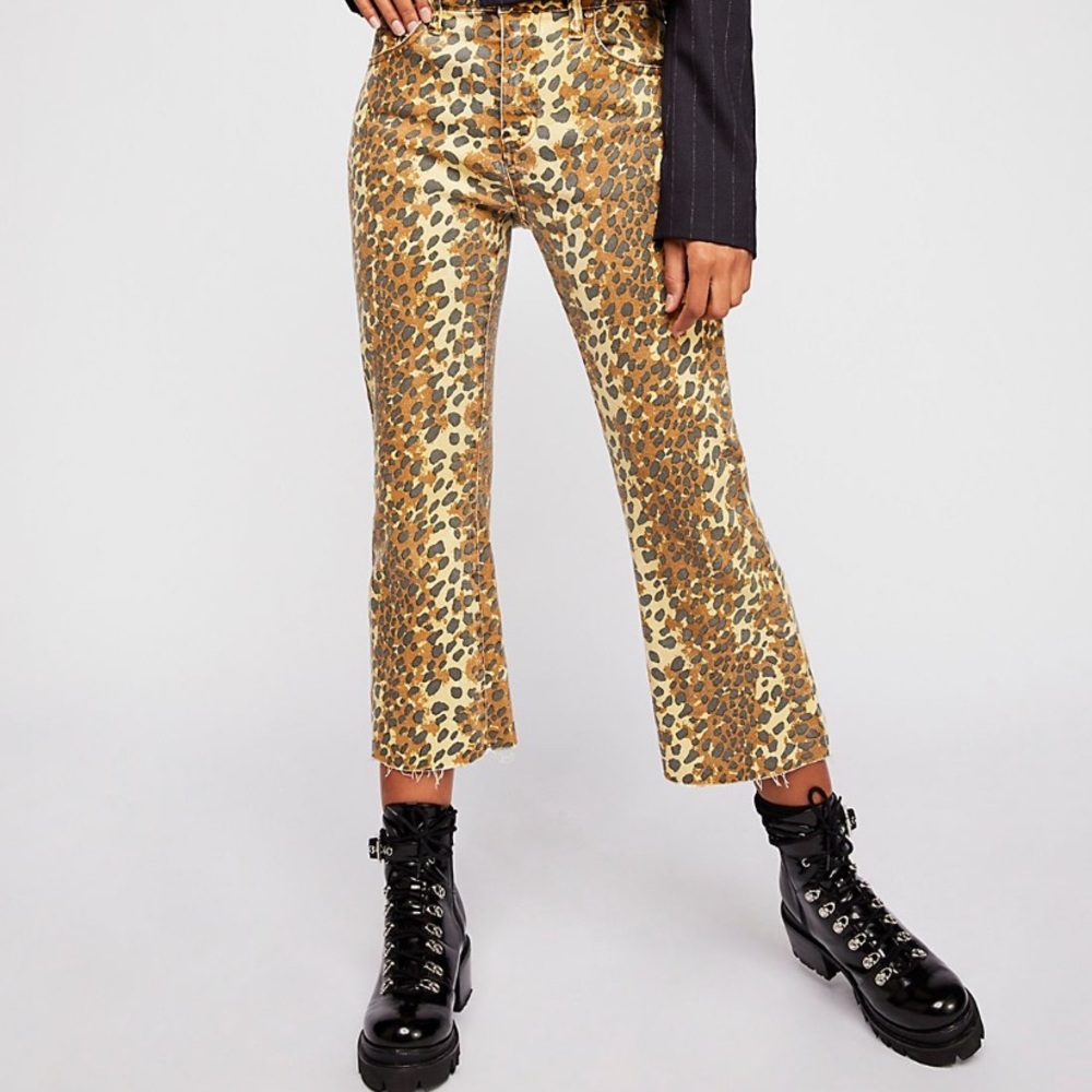 MINKPINK Midrise Leopard Cropped Jeans